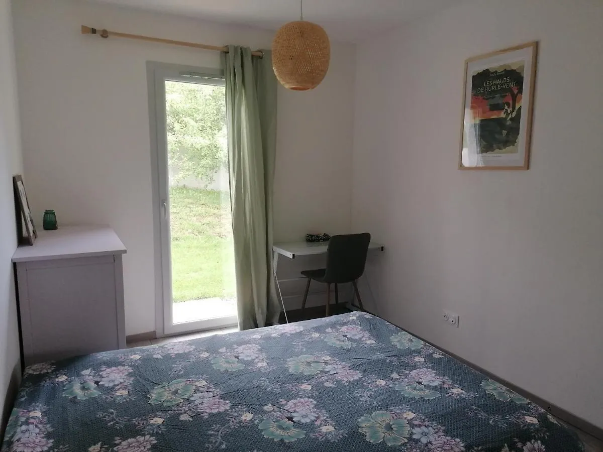 Ferienhaus Au Fond Du Village Bassy Frankreich